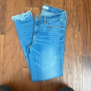 Light wash skinny jeans